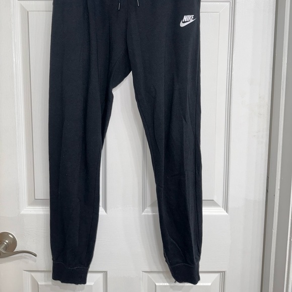 Nike joggers - Picture 3 of 3